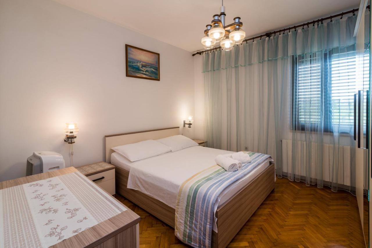 Apartman Ana Bajcici Екстериор снимка